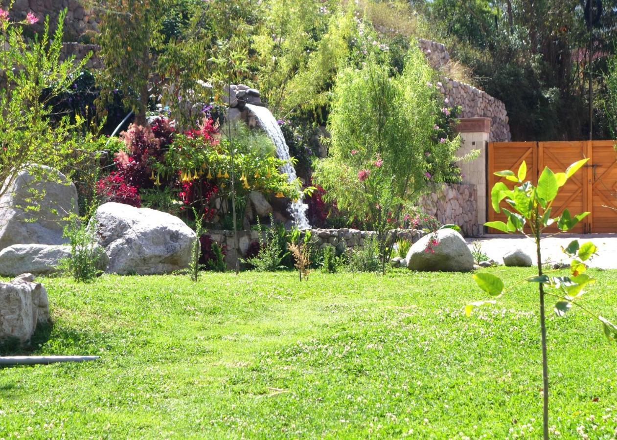 Taypikala Deluxe Valle Sagrado Urubamba Exteriör bild